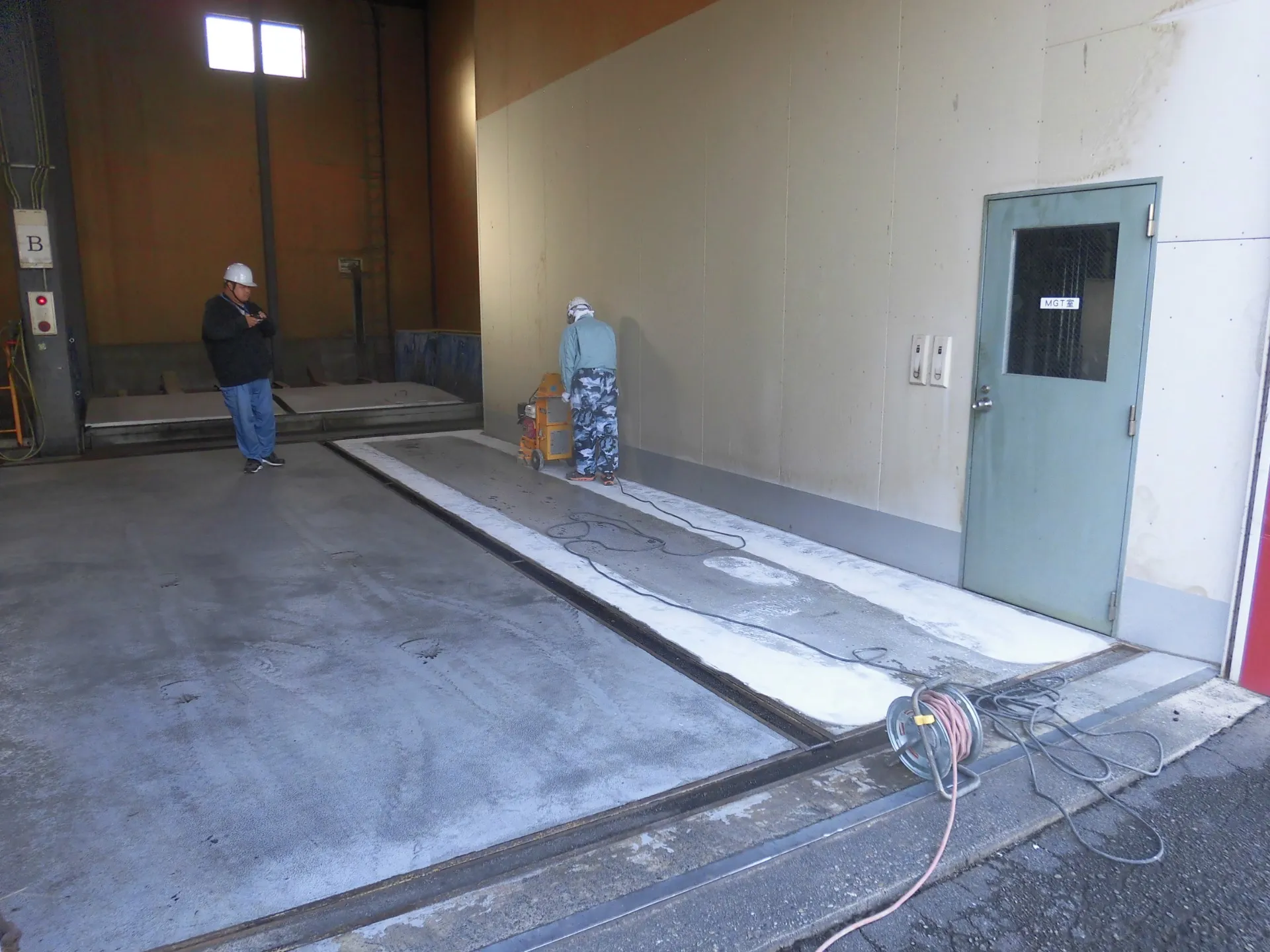 夢中になれる仕事がここに、有限会社エス・ティー美装はあなたの挑戦を歓迎します。